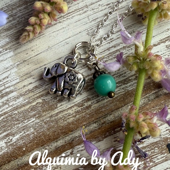 Silver Elephant Pendant Necklace with Teal Bead amazonite - Picture 1 of 1